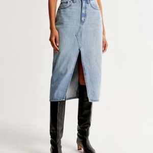 Women’s Abercrombie & Fitch high rise denim midi skirt size 27 / 4 front slit